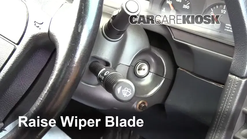 2002 Chevrolet Malibu LS 3.1L V6 Windshield Wiper Blade (Front)